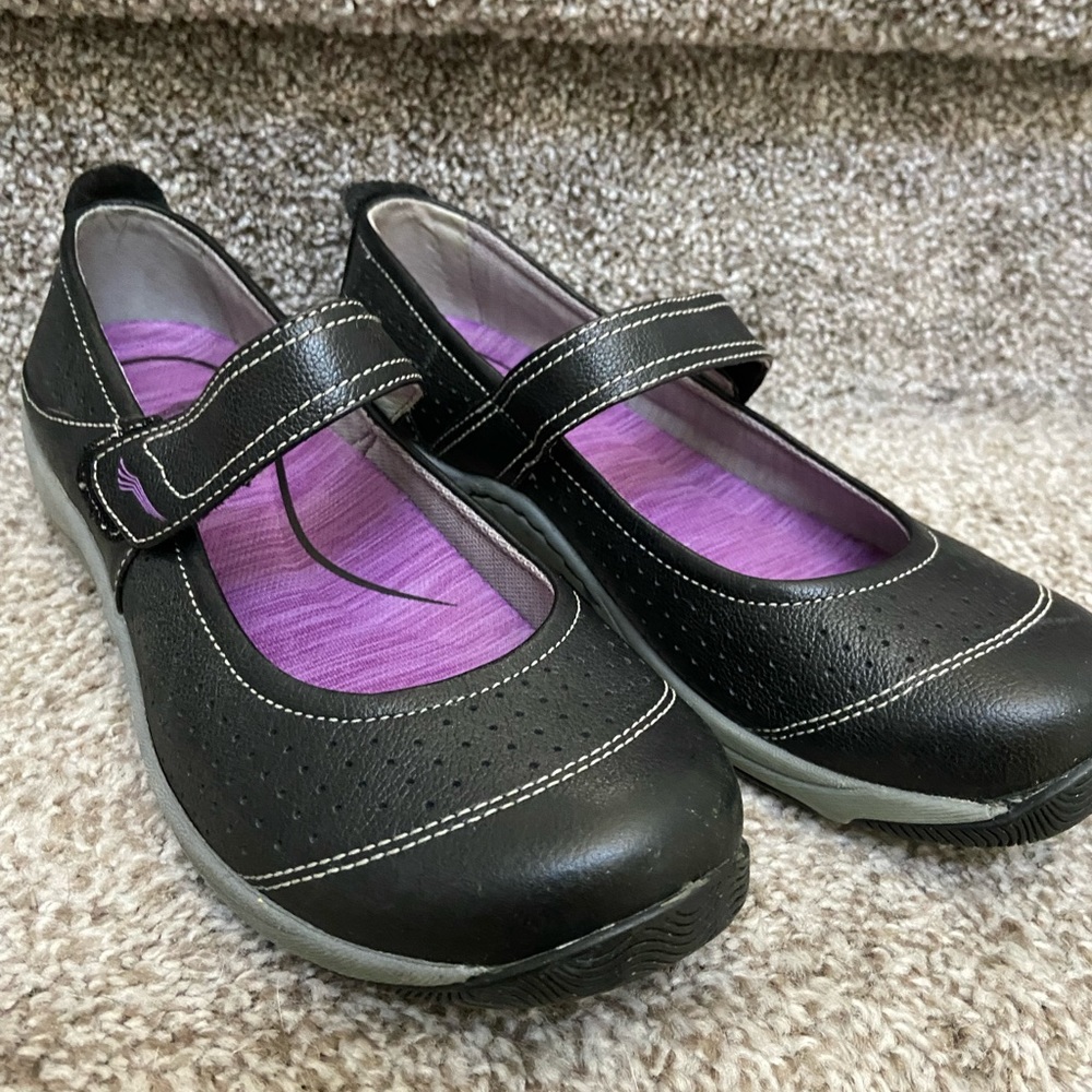 Dansko Mary Janes, black, Velcro straps, women’s size 37